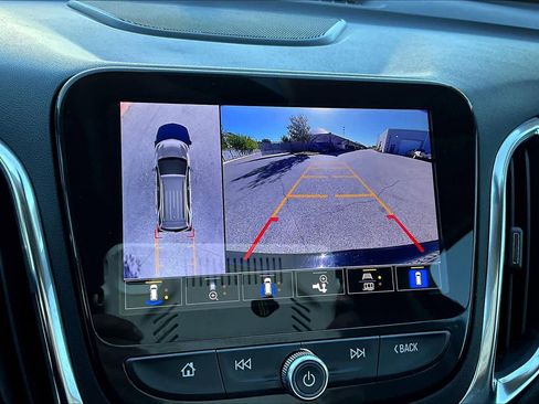 Used 2024 Chevrolet Equinox Premier image 25