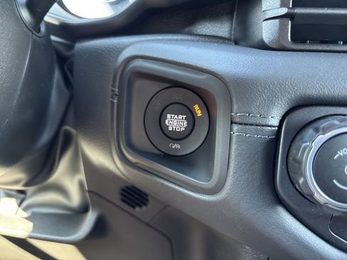 New 2025 Jeep Wrangler Unlimited Rubicon 392 image 32