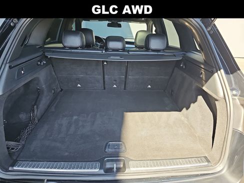 Used 2017 Mercedes-Benz GLC 300 4MATIC image 23