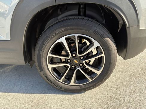Used 2025 Chevrolet TrailBlazer LT image 29