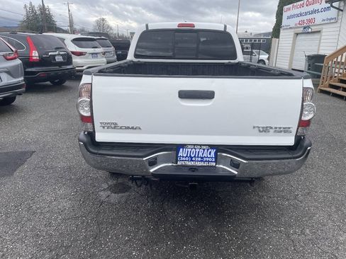 Used 2011 Toyota Tacoma PreRunner w/ SR5 Pkg #2 RWD image 4