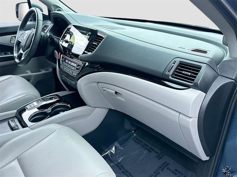 Used 2019 Honda Pilot Touring image 32