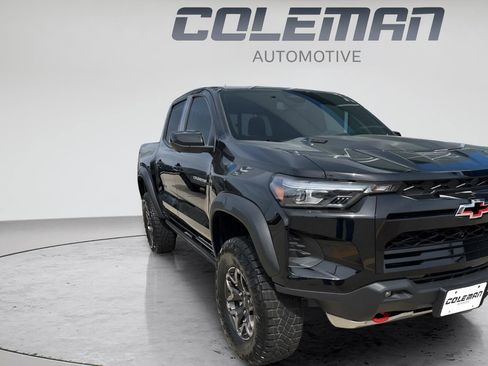 Used 2025 Chevrolet Colorado ZR2 w/ Technology Package AWD/4WD image 40