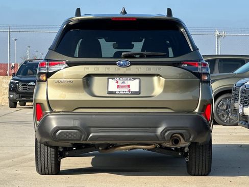 Used 2025 Subaru Forester Premium w/ Convenience Package #1 image 4