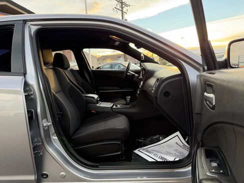 Used 2018 Dodge Charger SXT Plus image 17