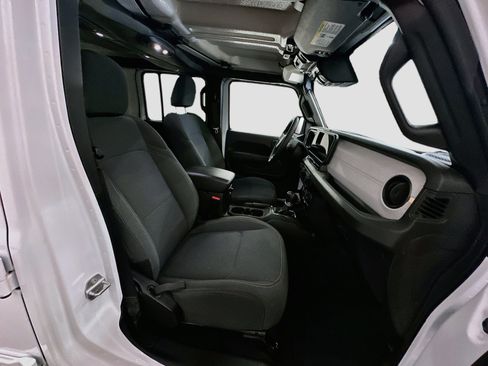 Used 2025 Jeep Wrangler Unlimited Sport AWD/4WD image 31