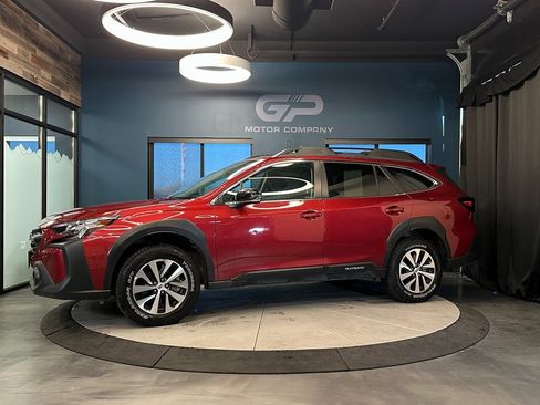 Used 2024 Subaru Outback Premium image 7