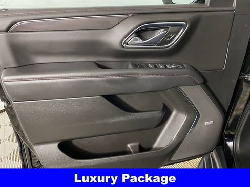 Used 2022 Chevrolet Tahoe RST w/ Sport Performance Package image 12