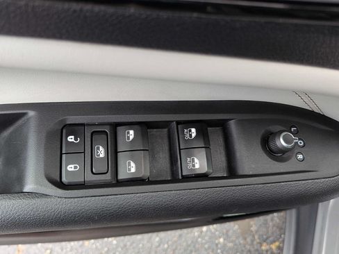 Used 2022 Jeep Compass Limited AWD/4WD image 13