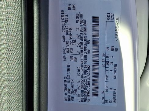 Used 2018 Ford Escape Titanium image 28