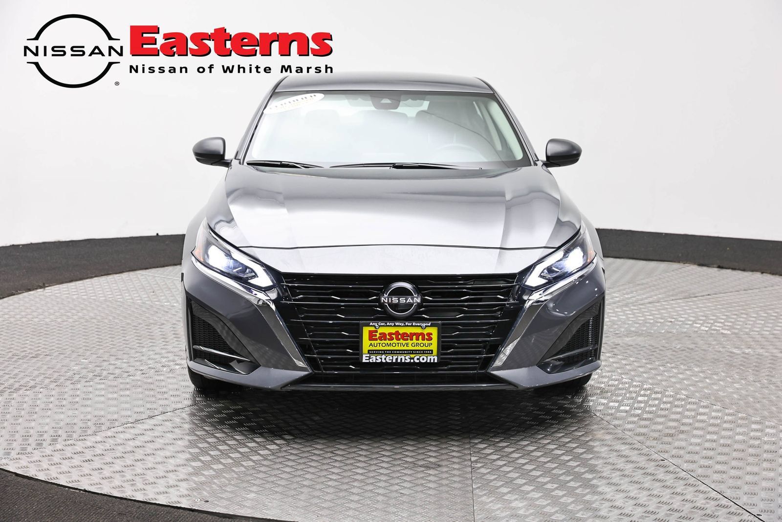 Used 2024 Nissan Altima 2.5 SV AWD/4WD image 2