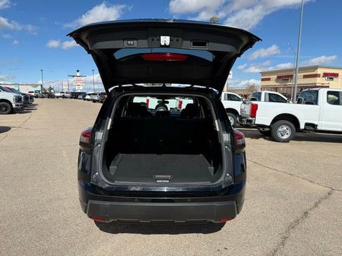 Used 2024 Nissan Rogue SV image 35