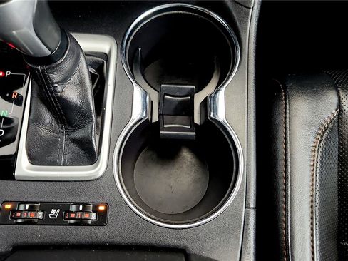 Used 2019 Toyota Highlander Limited w/ Carpet Mat Package (TMS) image 35