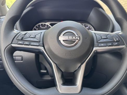 New 2025 Nissan Sentra SV w/ Trunk Package FWD image 43