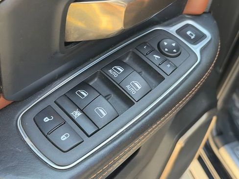 Used 2022 RAM 3500 Limited AWD/4WD image 17