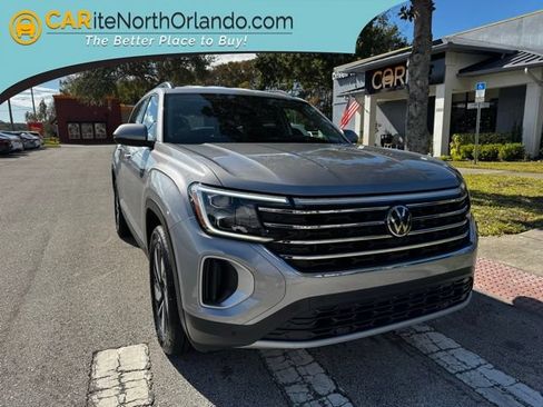 Used 2024 Volkswagen Atlas SE FWD image 1