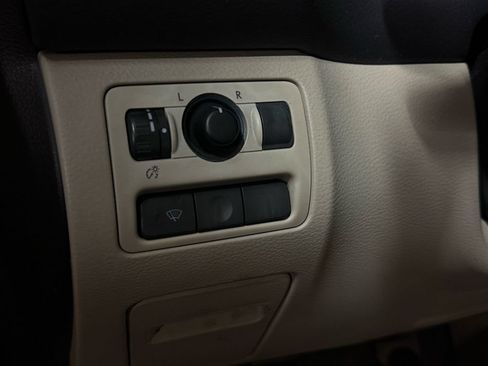 Used 2005 Subaru Outback 2.5i AWD/4WD image 12