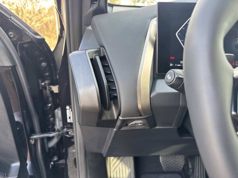 Used 2025 BMW X3 xDrive30i w/ Convenience Package image 30