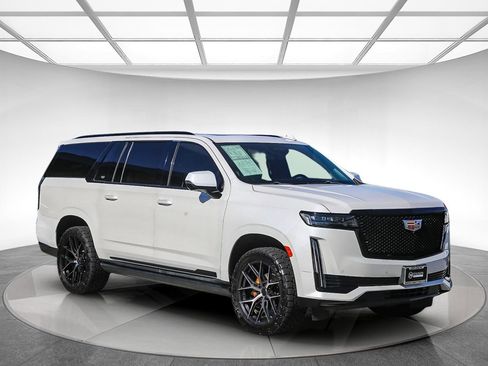 Used 2021 Cadillac Escalade ESV Sport w/ Driver Assist Tech Package AWD/4WD image 5