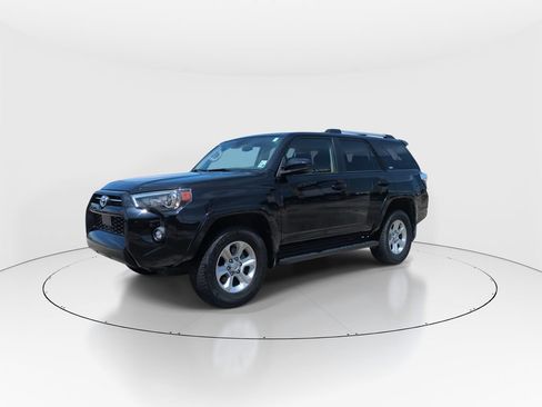 Used 2023 Toyota 4Runner SR5 AWD/4WD image 4