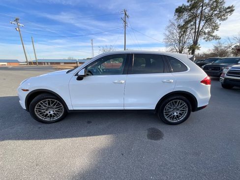 Used 2013 Porsche Cayenne AWD/4WD image 7