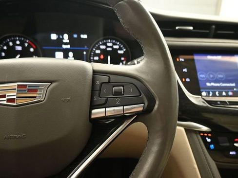 Used 2022 Cadillac XT6 Premium Luxury w/ Technology Package FWD image 18