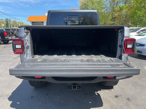 Used 2020 Jeep Gladiator Rubicon AWD/4WD image 5