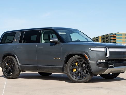 Used 2023 Rivian R1S Adventure AWD/4WD image 1