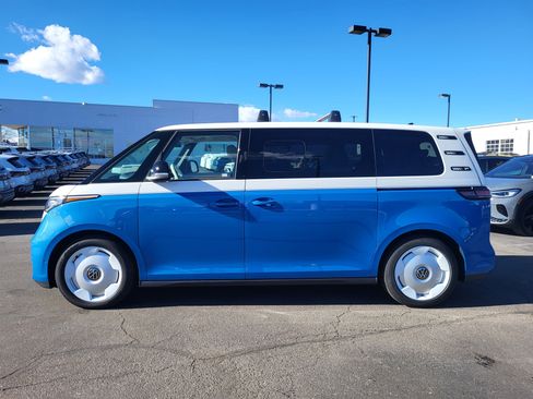 New 2025 Volkswagen ID. Buzz 1st Edition image 3