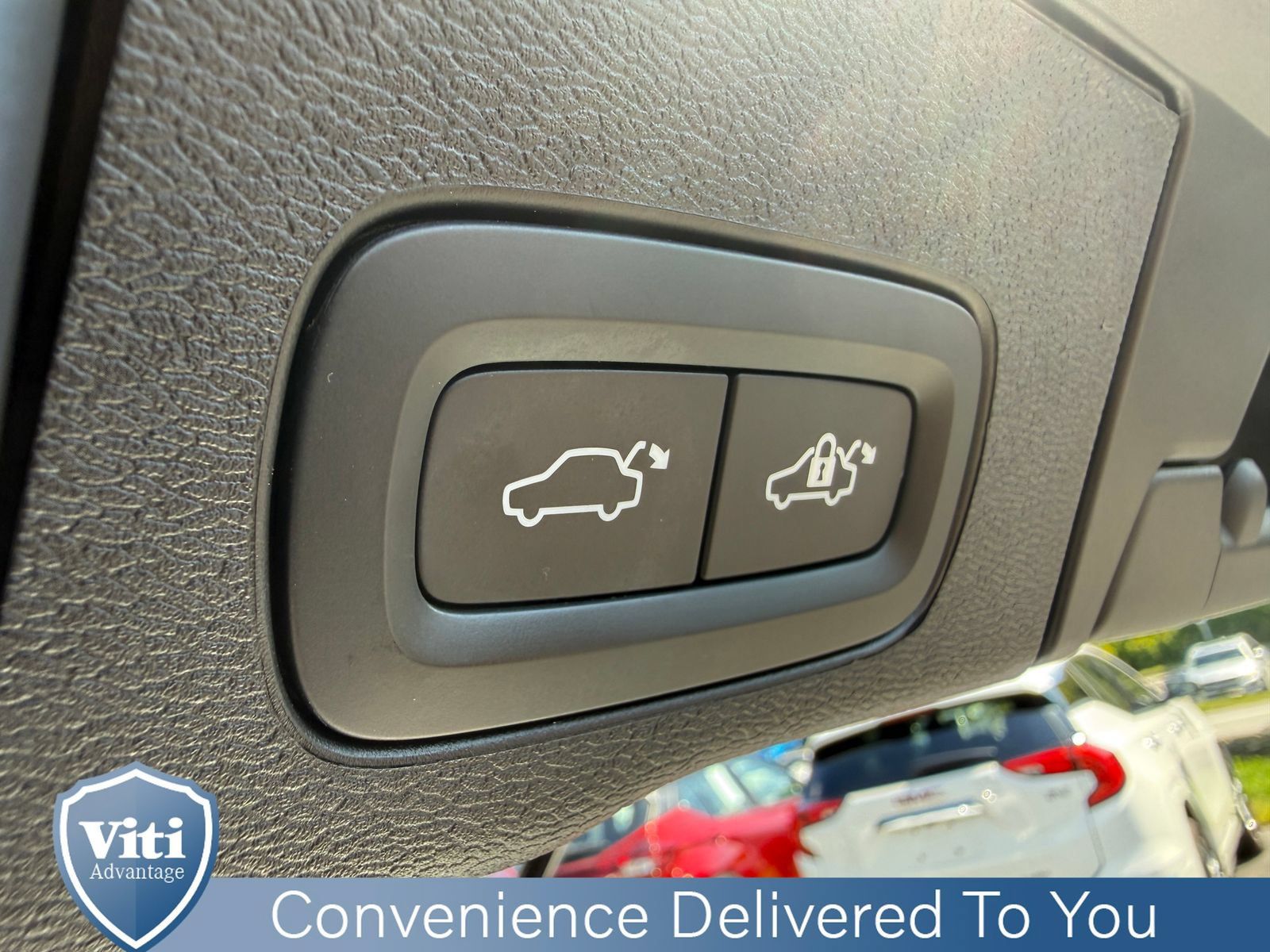 Used 2024 Volvo XC60 B5 Core w/ Protection Package Premier AWD/4WD image 25