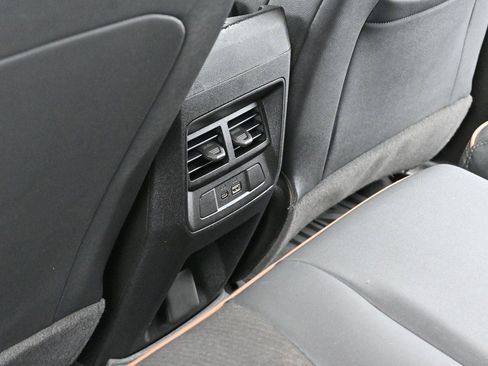 Used 2024 GMC Canyon AT4 w/ Canyon Safety Plus Package AWD/4WD image 27