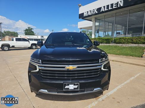 Used 2024 Chevrolet Suburban LT AWD/4WD image 9