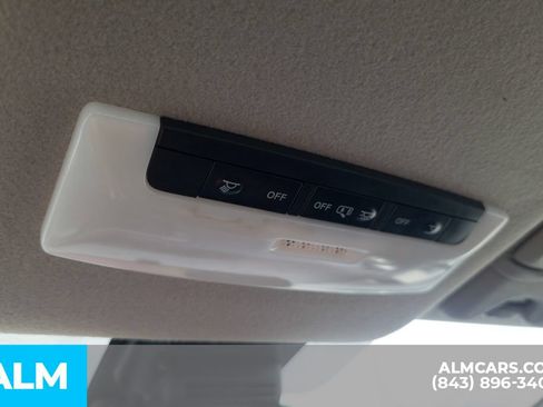 Used 2024 Nissan Versa SV FWD image 34