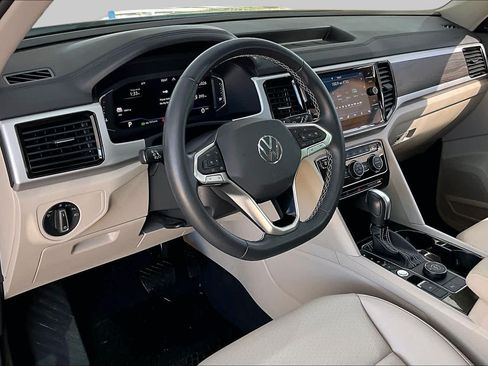 Used 2023 Volkswagen Atlas SE w/ Panoramic Sunroof Package AWD/4WD image 18