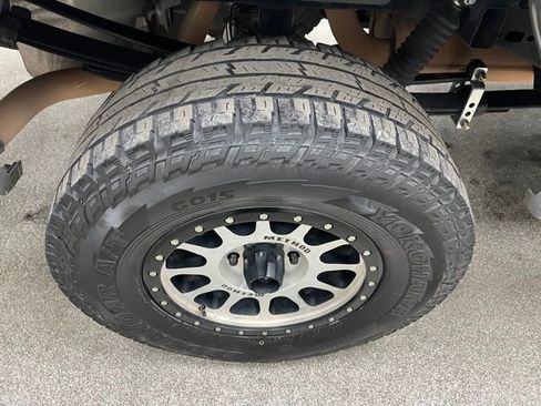 Used 2019 Ford F150 Lariat w/ Equipment Group 502A Luxury image 17