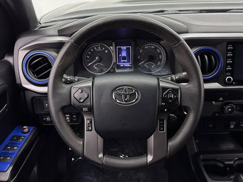 Used 2020 Toyota Tacoma TRD Sport RWD image 24