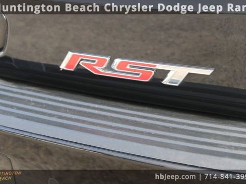 Used 2024 Chevrolet Suburban RST w/ Luxury Package image 7