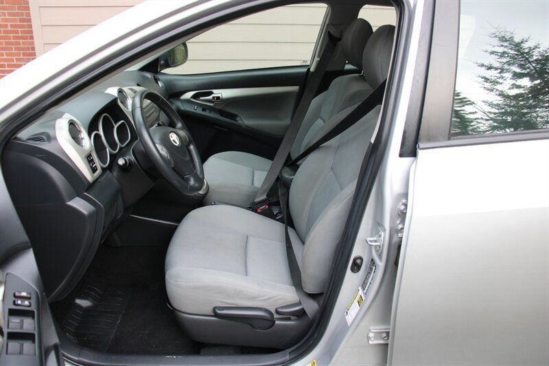 Used 2010 Toyota Matrix S FWD image 5