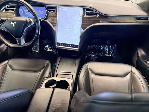 Used 2016 Tesla Model S 70 image 13
