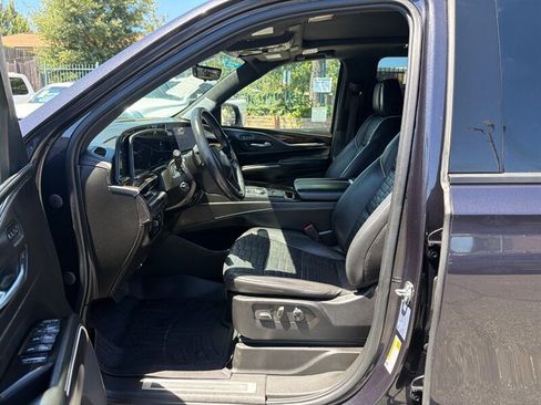 Used 2022 Cadillac Escalade ESV Sport Platinum AWD/4WD image 16