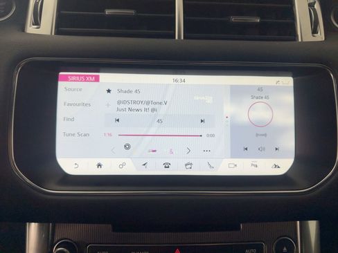 Used 2017 Land Rover Range Rover Sport HSE image 21