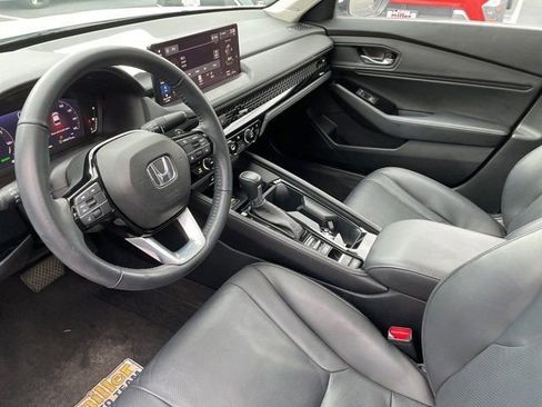 Used 2023 Honda Accord Touring image 6