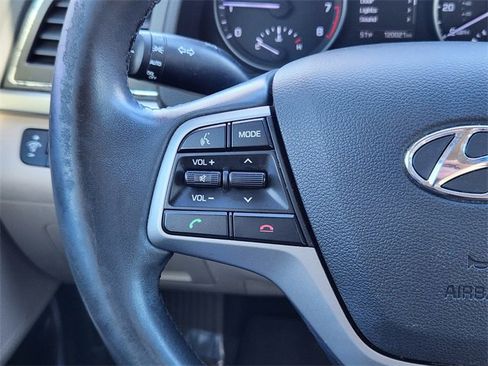 Used 2017 Hyundai Elantra SE w/ SE A/T Tech Package 03 image 17
