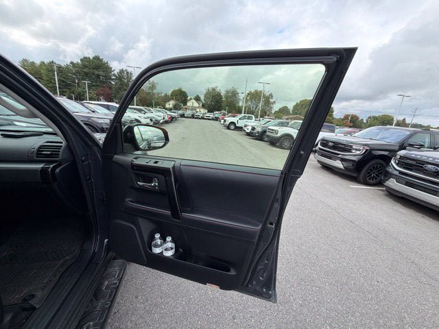 Used 2024 Toyota 4Runner TRD Off-Road Premium w/ Moonroof Package AWD/4WD image 23