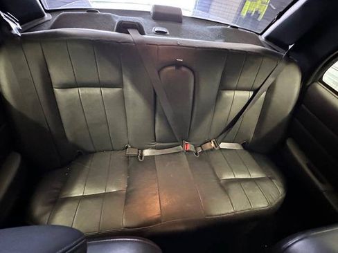 Used 2006 Ford Crown Victoria LX RWD image 33
