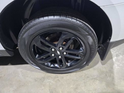 Used 2017 Chevrolet Equinox LT w/ Sport Edition AWD/4WD image 21