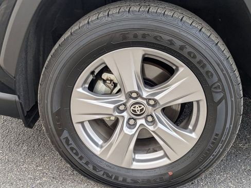 Used 2025 Toyota RAV4 XLE image 29