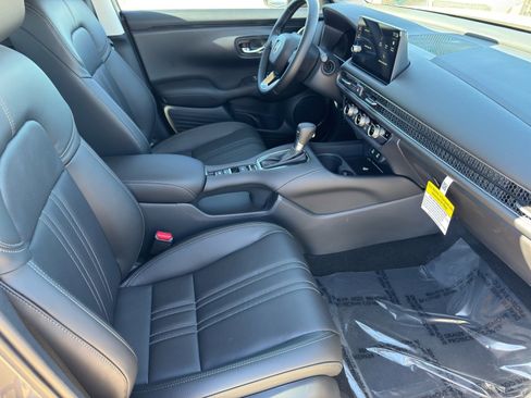 New 2026 Honda HR-V EX-L image 12