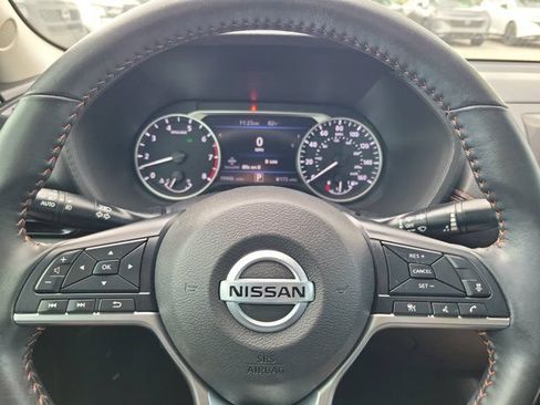 Used 2023 Nissan Sentra SR w/ Electronics Package FWD image 20