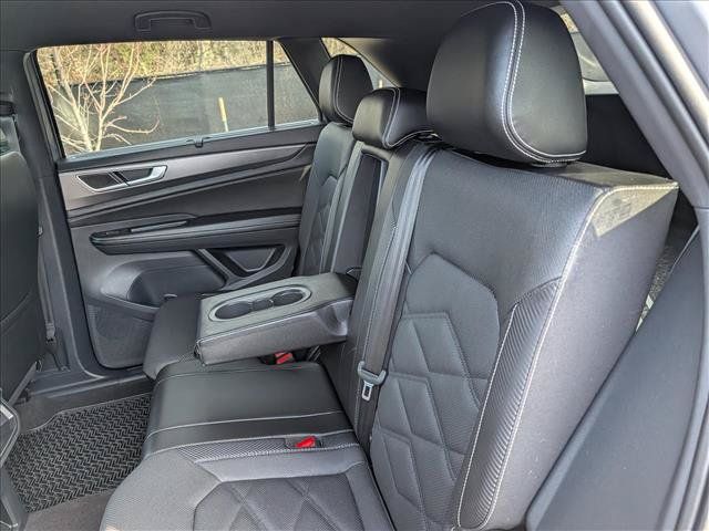 Certified 2024 Volkswagen Atlas Cross Sport SE AWD/4WD image 27